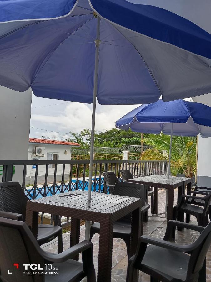 Hostal Vista Del Mar Trujillo Exterior photo