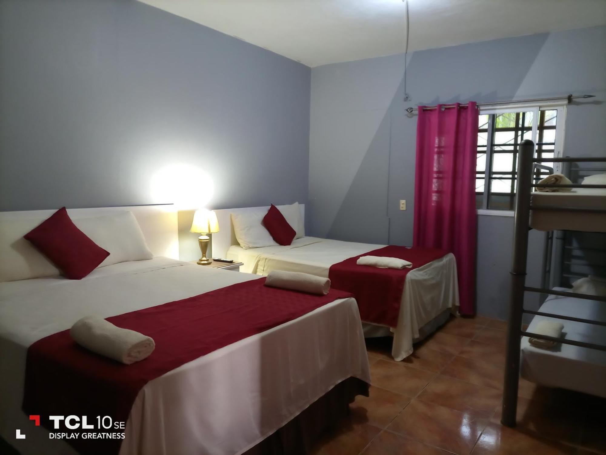 Hostal Vista Del Mar Trujillo Exterior photo