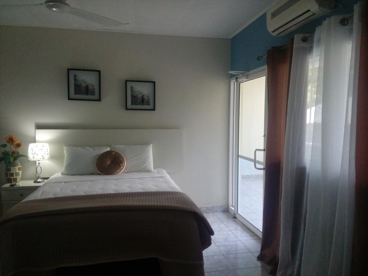 Hostal Vista Del Mar Trujillo Exterior photo
