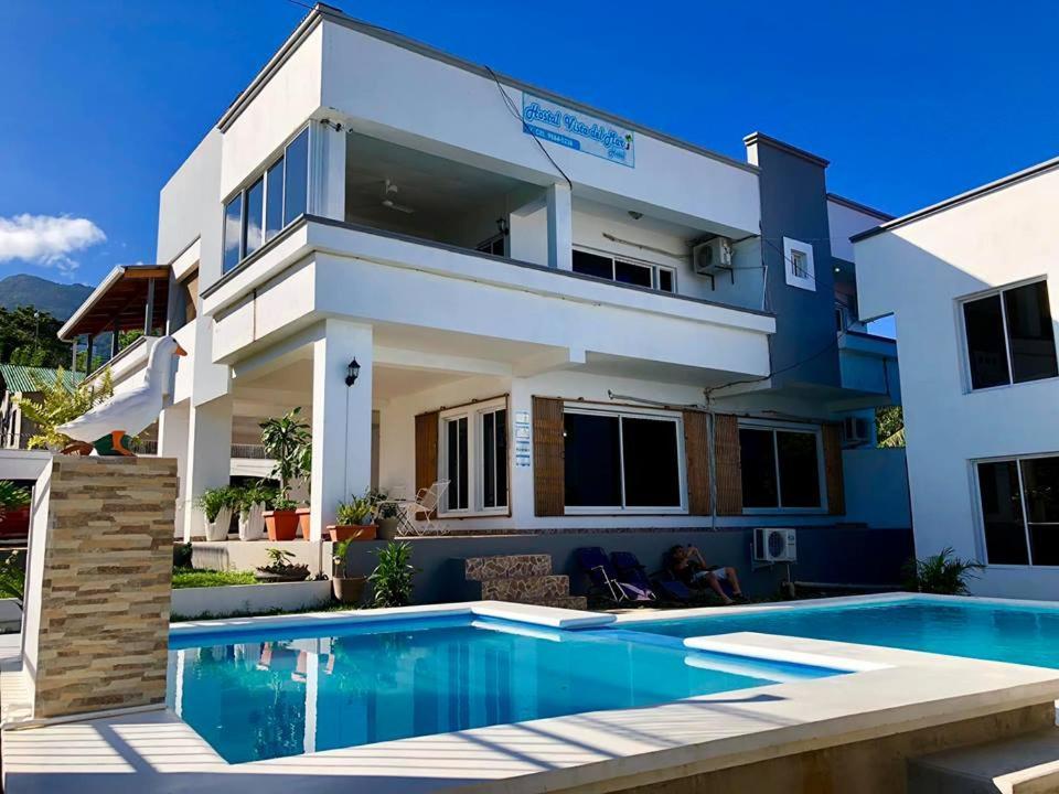 Hostal Vista Del Mar Trujillo Exterior photo